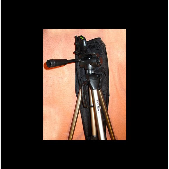 New Rare & Unique Dolica Professional Photography/Video Tripod - Picture 8 of 14